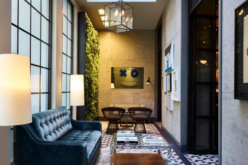 SIXTY SoHo