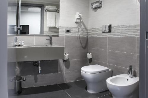 Best Western JFK Hotel Room Type - Standard Queen Room