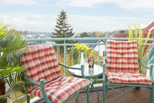 Ferienwohnung Tine mit Balkon, Fahrrädern und Strandkorb im Sommer in Zempin, Deutschland
