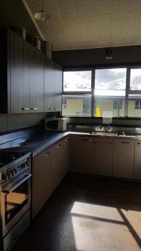 High Country Lodge, Motels & Backpackers Room Type - Double Room with Shared Bathroom