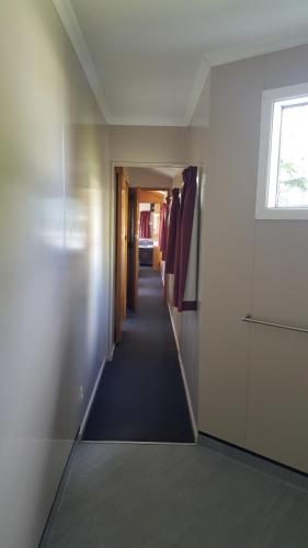 High Country Lodge, Motels & Backpackers Room Type - Three-Bedroom Suite