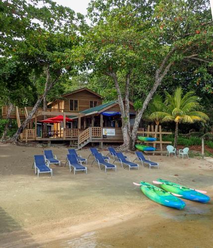 Blue Island Divers Casita Azul