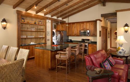 مطبخ, Blue Lake Ranch in Durango City Center