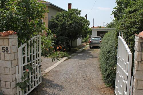 Apartments by the sea Novi Vinodolski - 5558 - image 7