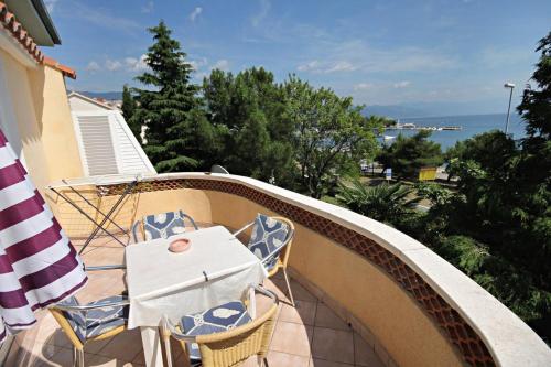 Apartments by the sea Novi Vinodolski - 5558 - image 8