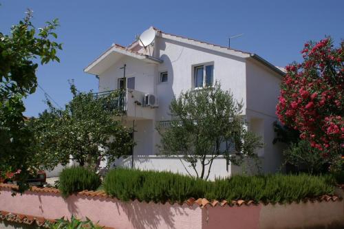 Apartments with a parking space Vodice - 4236 Vodice 