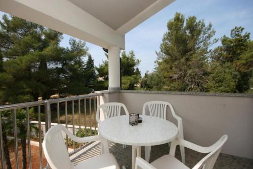  Apartment Novigrad 7017b, Pension in Novigrad