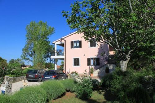 Apartments with a parking space Presika Labin - 7617 Labin