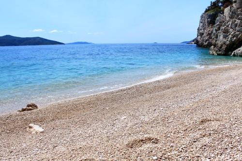  Triple Room Brsec 7768c in Brseč