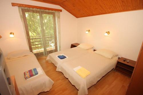 Rooms with a parking space Veli Brgud Opatija - 7840 - image 8