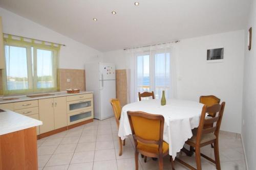 Apartment Preko 8384c, Preko (Foto 4)
