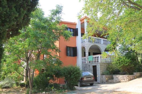  Apartments with a parking space Ugljan - 8276, Pension in Ugljan