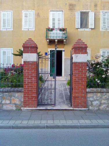 Apartments by the sea Zadar - 11686