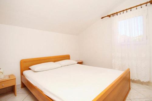 Apartments by the sea Rukavac, Vis - 2478