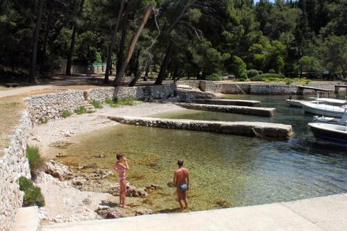 Apartments and rooms with parking space Mali Losinj (Losinj) - 2486 - main image