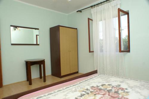 Apartment Metajna 4150b - image 8