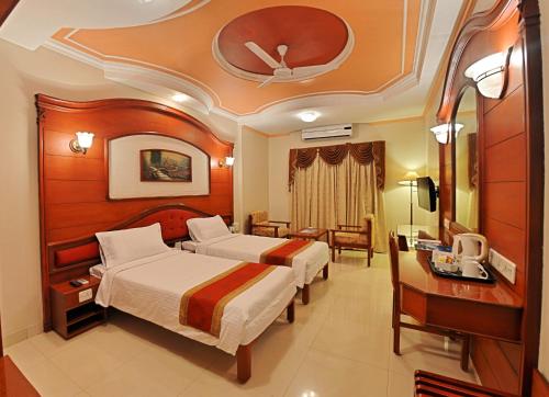 Hotel Gnanam Thanjavur