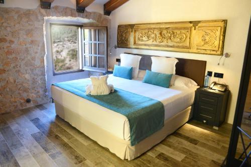 Hotel Moli de lEscala Hotel Molí de lEscala is conveniently located in the popular La Escala area. Offering a variety of facilities and services, the property provides all you need for a good nights sleep. Service-minde