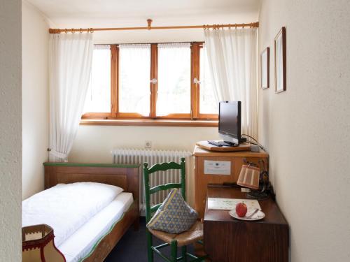 Hotel Gasthaus Adler 2.1km von Heuweiler entfernt