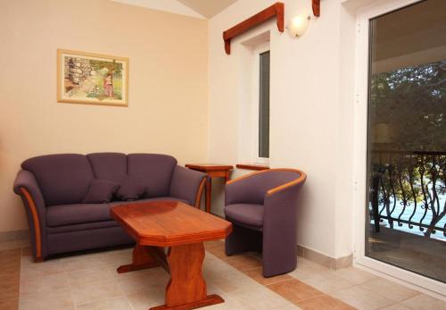 Apartments by the sea Rogoznica - 3094 - image 5