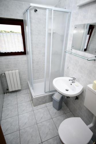 Triple Room Gornje selo 5170e - image 5