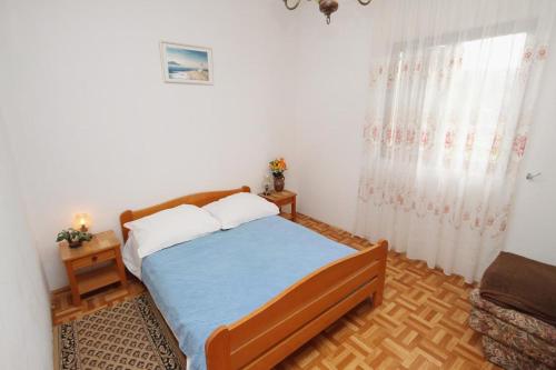  Apartments with a parking space Mirca (Brac) - 2841 in Mirce
