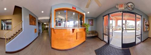 Americas Best Value Inn & Suites Bakersfield E