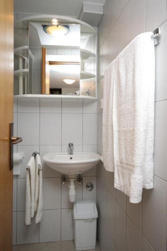  Apartment Artatore 8087a in Čunski