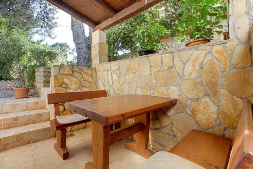  Apartment Artatore 8087a in Čunski