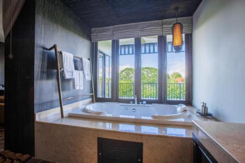 バスルーム, アルンタラ リバーサイド ブティック ホテル (Aruntara Riverside Boutique Hotel) in チャンカラン