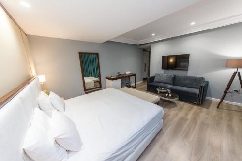 Hotel Brilant Saranda - image 10