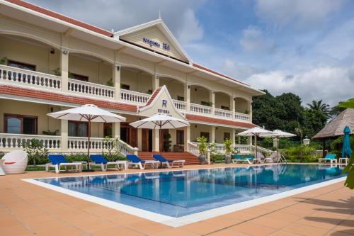 Riviera Hotel & Resort Kep