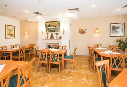 Hotel Stadt Waren - image 9