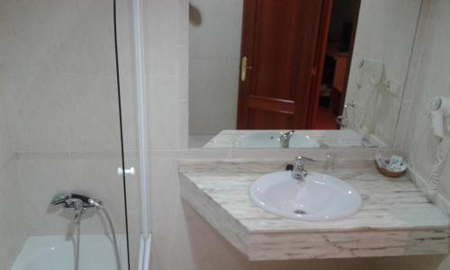 Hotel San Millán - image 13