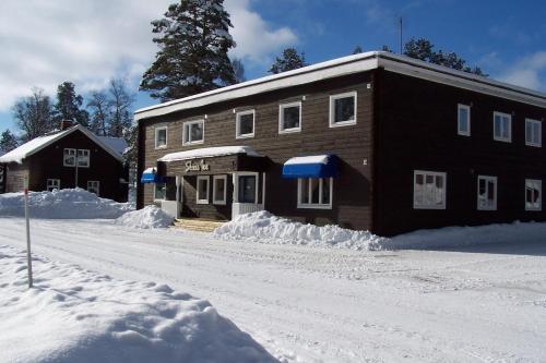 . Skiers Inn
