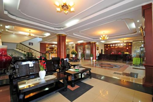 Duy Tan Hotel - Tap to explore photos
