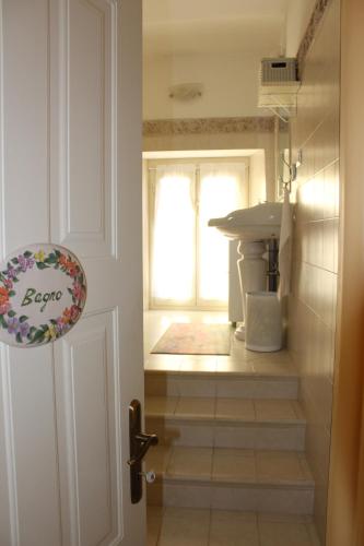 Bathroom, B&B Bouquet di fiori in Penne