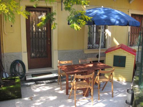 Mimosa House Verona — other in 3 Via Mentana, Verona Italy, 37128
