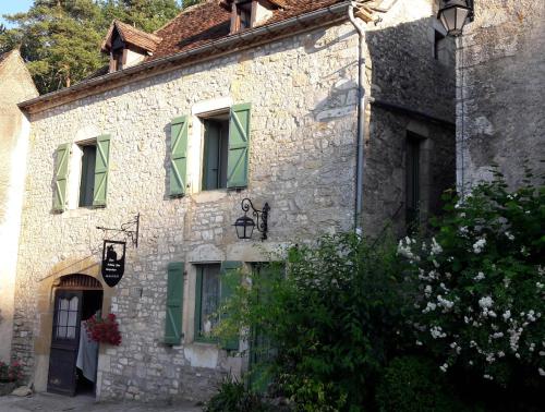 Charme, jardin et vue panoramique en plein coeur de St-Cirq