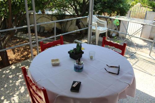 Surfer's Cottage - image 6