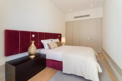 Apartment with Terrace image 6