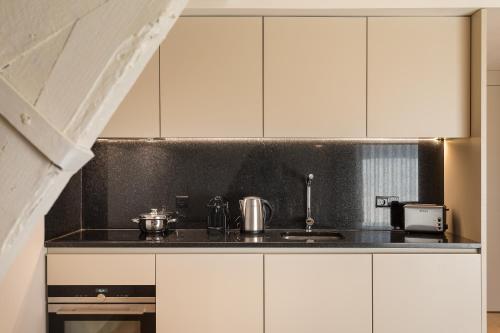 Apartment with Balcony image 7