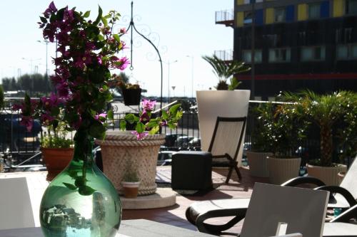 B&B Mini Hotel Incity-close train station and port- - 발코니/테라스