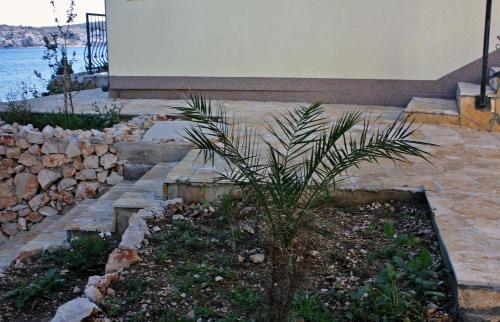 Apartments by the sea Rogoznica - 3199 - image 7