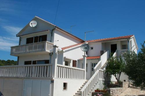 Apartments with a parking space Jezera Murter - 5079 - image 7