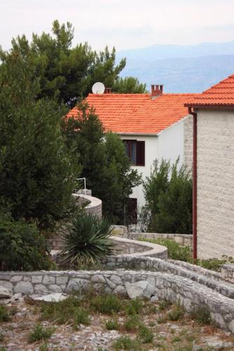 Apartments by the sea Splitska Brac - 5669 - image 4