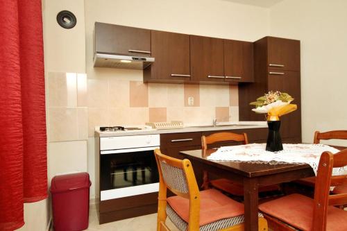 Apartments by the sea Posedarje Novigrad - 6240