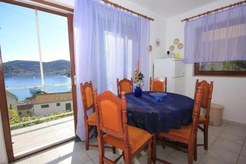 Apartments with a parking space Vis - 8883 - image 7