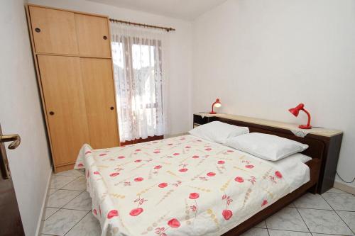 Apartments by the sea Zavalatica, Korcula - 9315