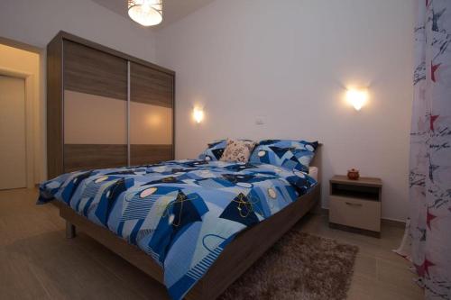  Apartment Verunic 14286c in Veli Rat